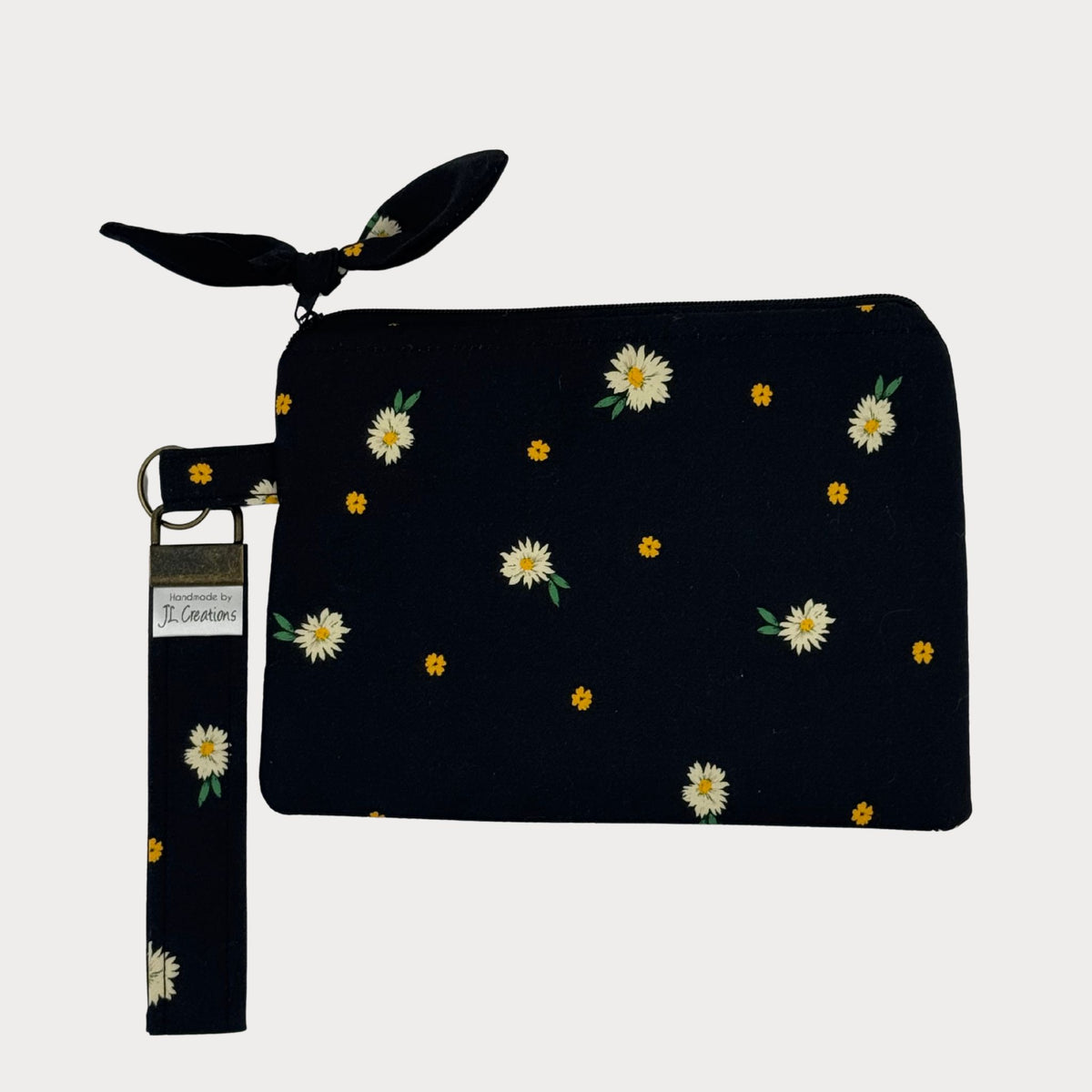 Wristlet Purse with attached Key Fob - Daisy Black
