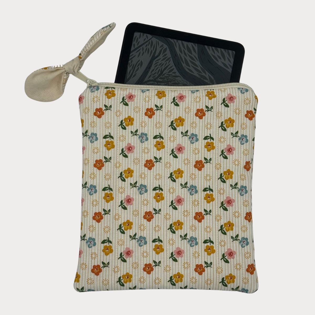 E-reader Case (Kindle or Kobo) - Honeybee Garden